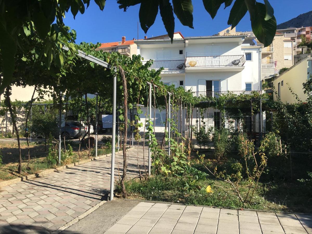 Apartment Duce Omiš Eksteriør bilde