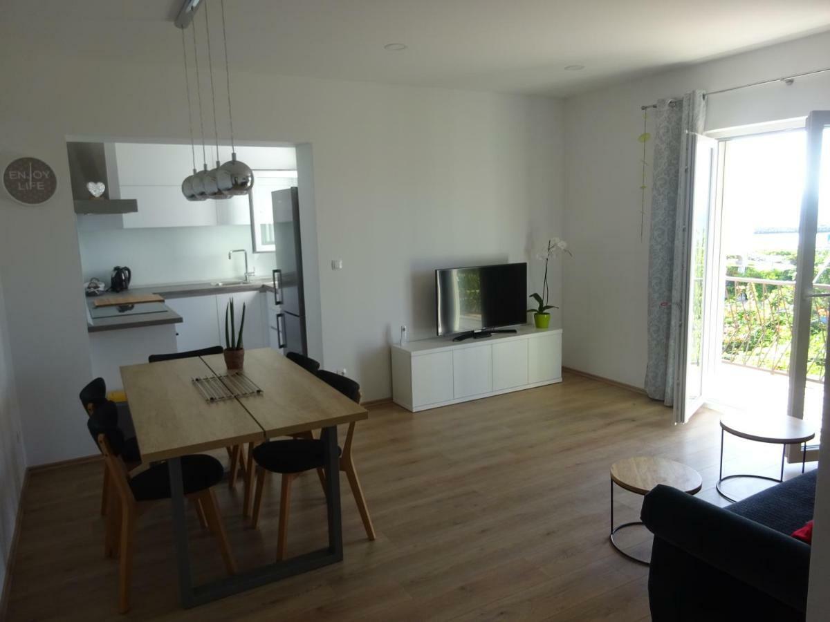 Apartment Duce Omiš Eksteriør bilde