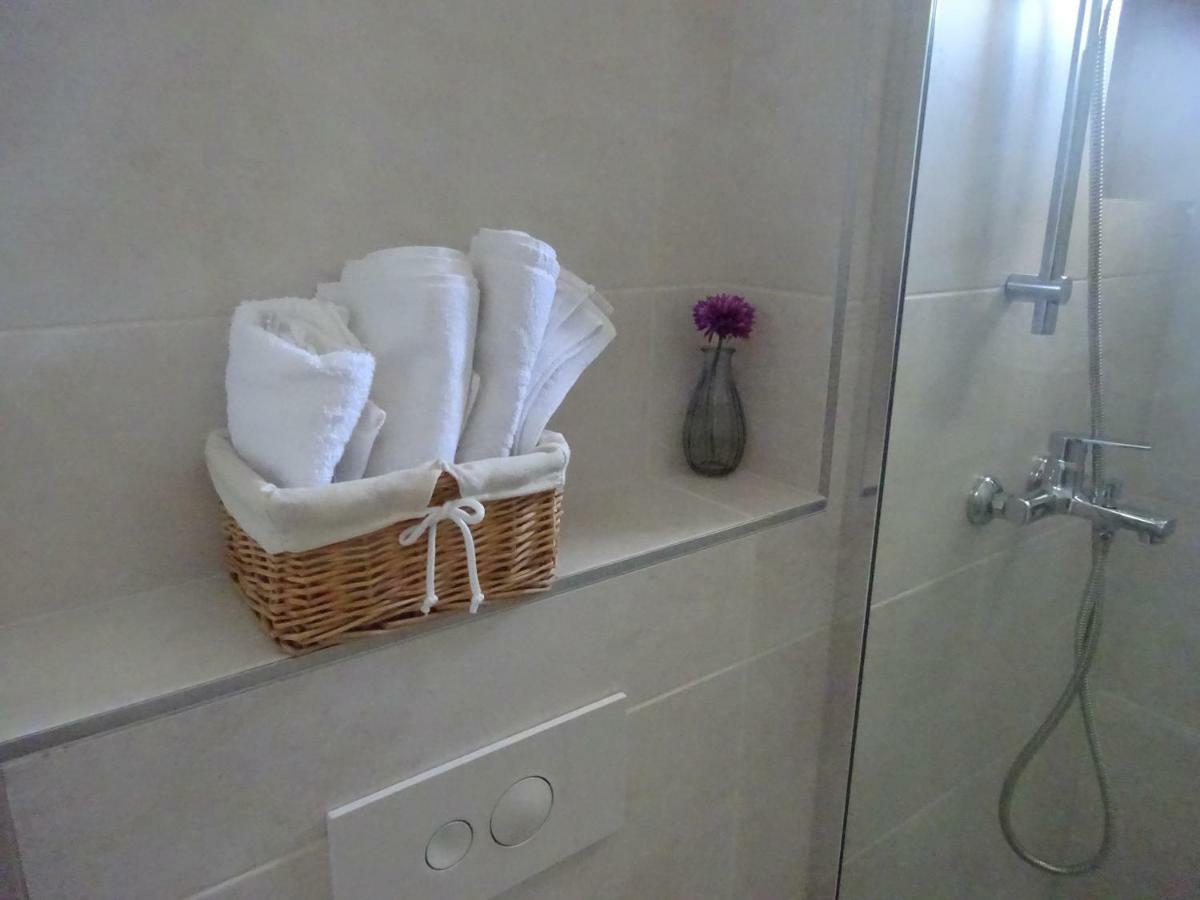Apartment Duce Omiš Eksteriør bilde