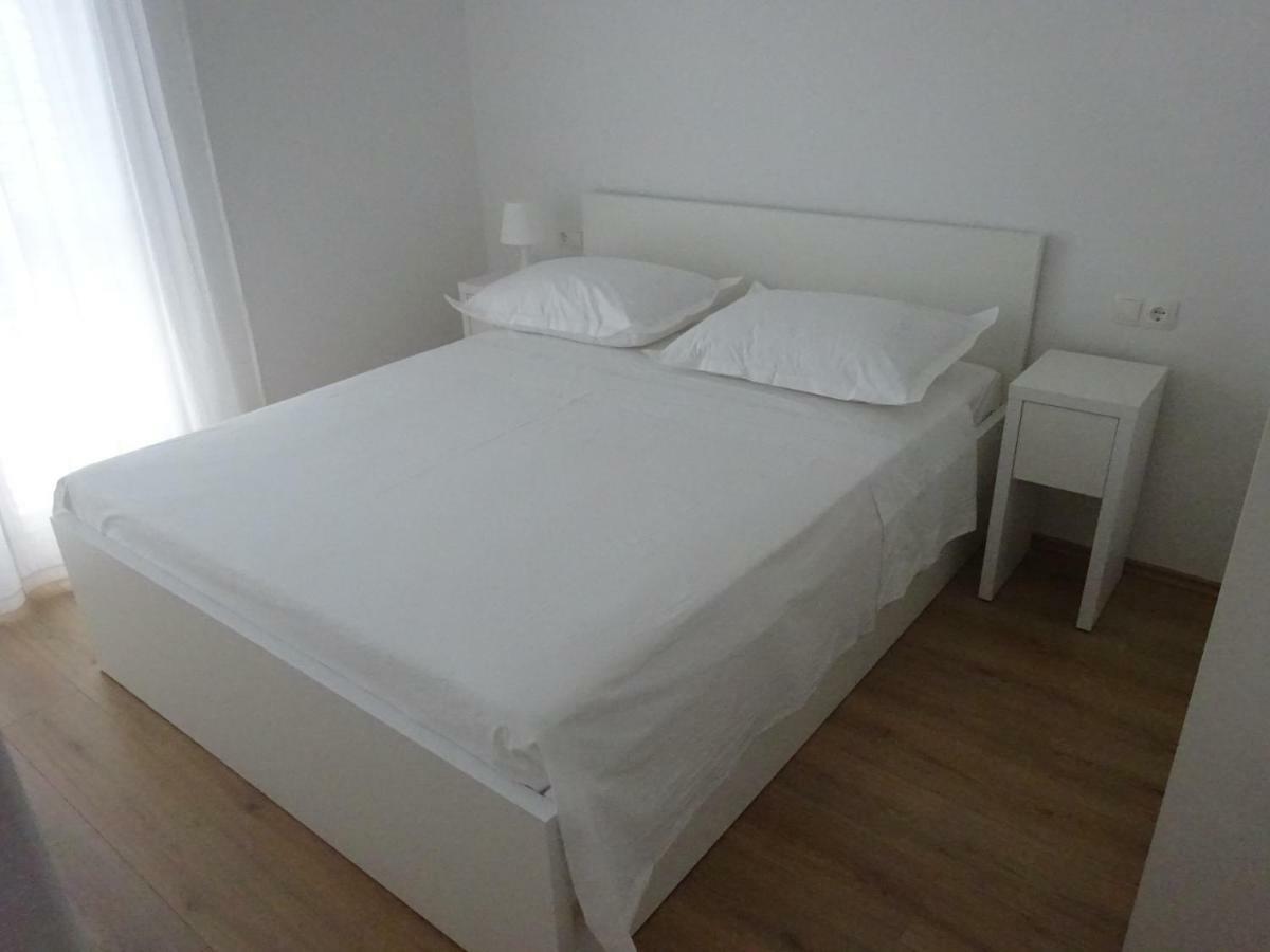 Apartment Duce Omiš Eksteriør bilde